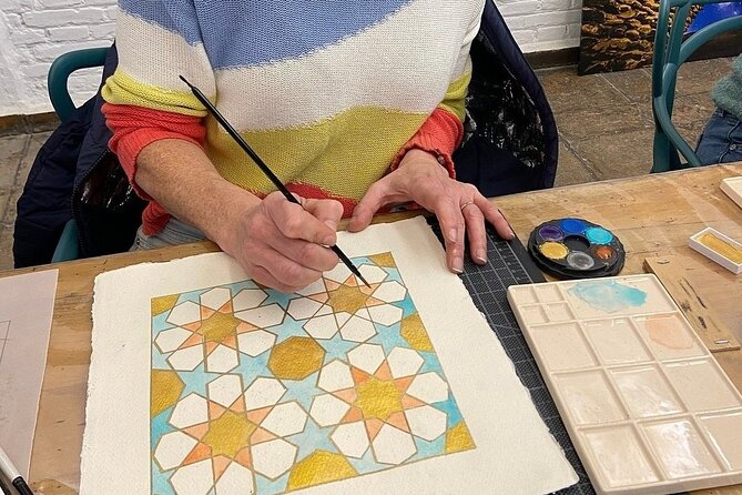 Drawing and Painting Class of Alhambra in Granada - Maximum Number of Travelers