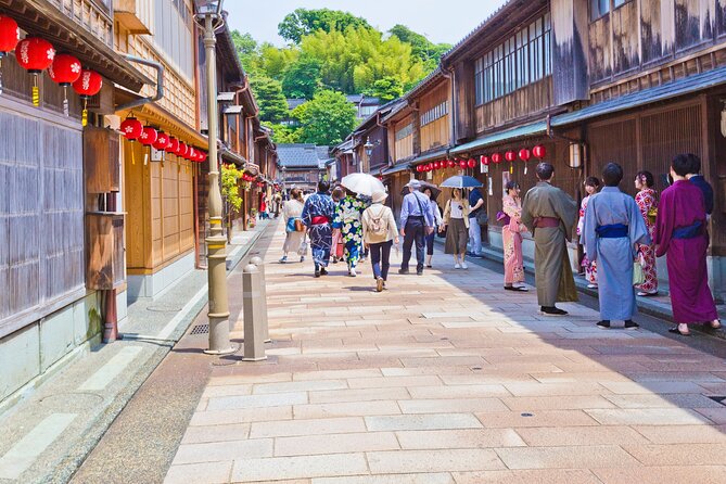 Half Day Private Tour With Photoshoot by Photographer in Kanazawa - The Sum Up