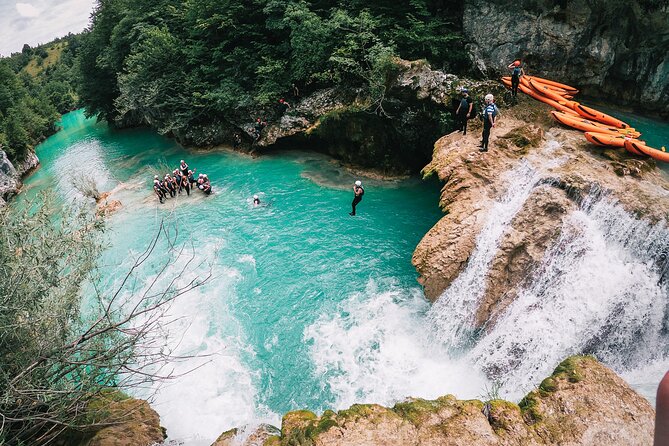 Kayaking MrežNica River - Convenient Meeting and Pickup Details