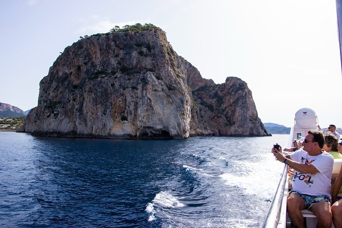 Paradise Tour 4h in Catamaran Through Mallorca and Puerto Andratx With Lunch - The Sum Up