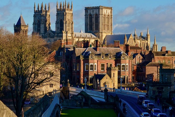 Private Walking Tour: York City Highlights and York Minster - Meeting and Pickup Details