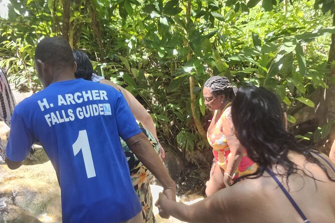 Dunns River Falls and Ocho Rios Sightseeing With Shopping - Meeting Point Information