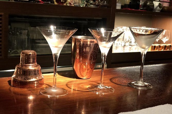 Japanese Whisky Tasting Experience at Local Bar in Tokyo - Rare and Award-Winning Whisky Selection