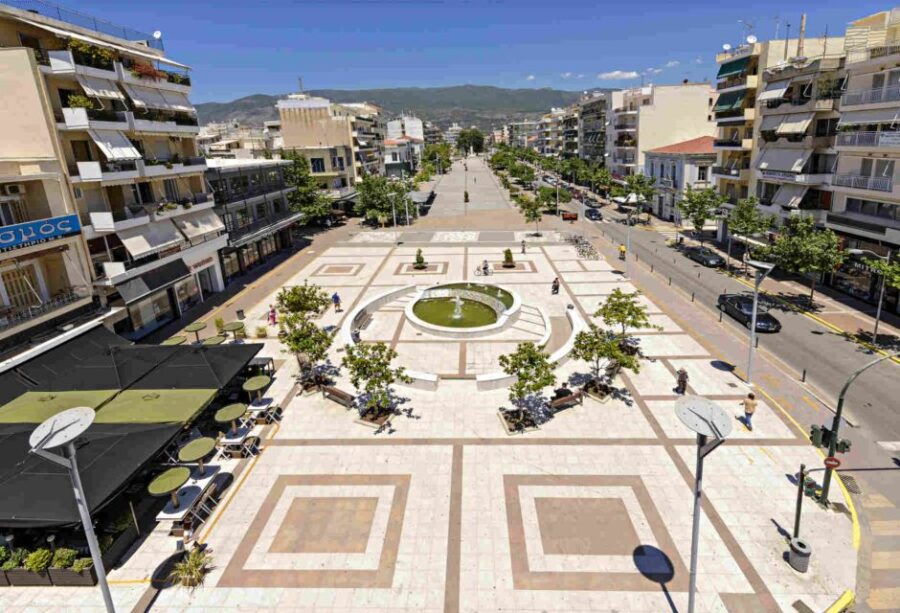 Kalamata: Private Highlights Walking Tour With Snacks - Inclusions and Options