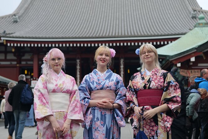 Kimono Walking Private Tour and Photo Shooting by Local Japanese - Inclusions