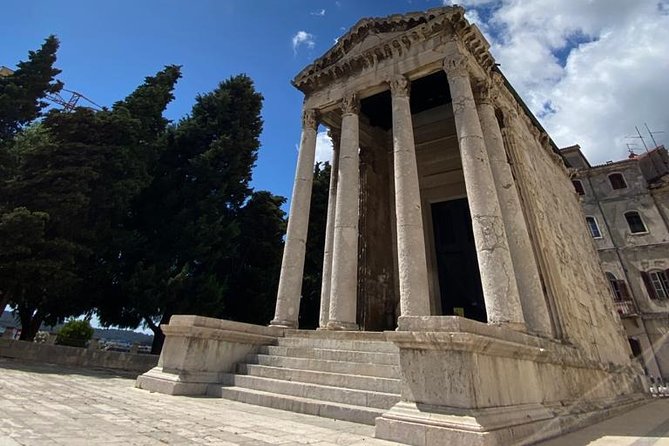Pula Food Walking Tour - Historical Landmarks