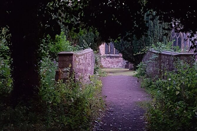 The Ghosts of Llandaff: A Self-Guided Audio Tour - Tour Directions and App Installation