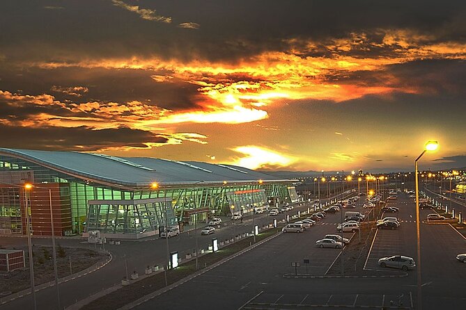 Transfer From Tbilisi Airport to Tbilisi - Meeting and Pickup