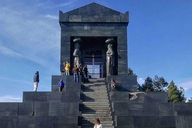 Belgrade City Tour and Avala Mountain - Tour Guide
