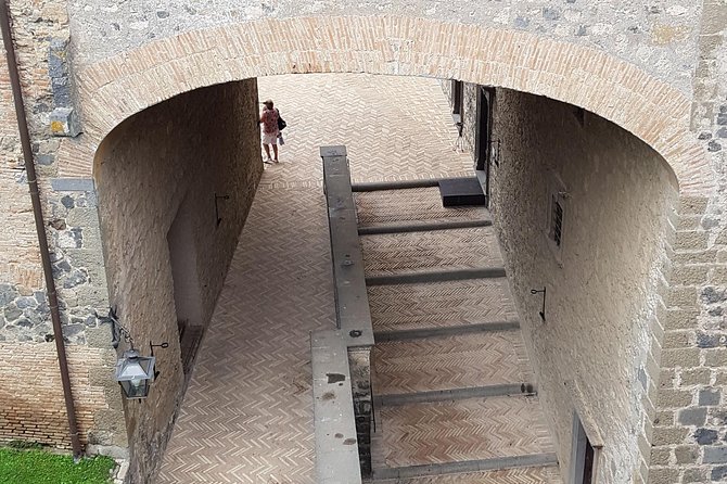 Bracciano: Odescalchi-Orsini Ancient Castle Tour With Lunch - Frequently Asked Questions