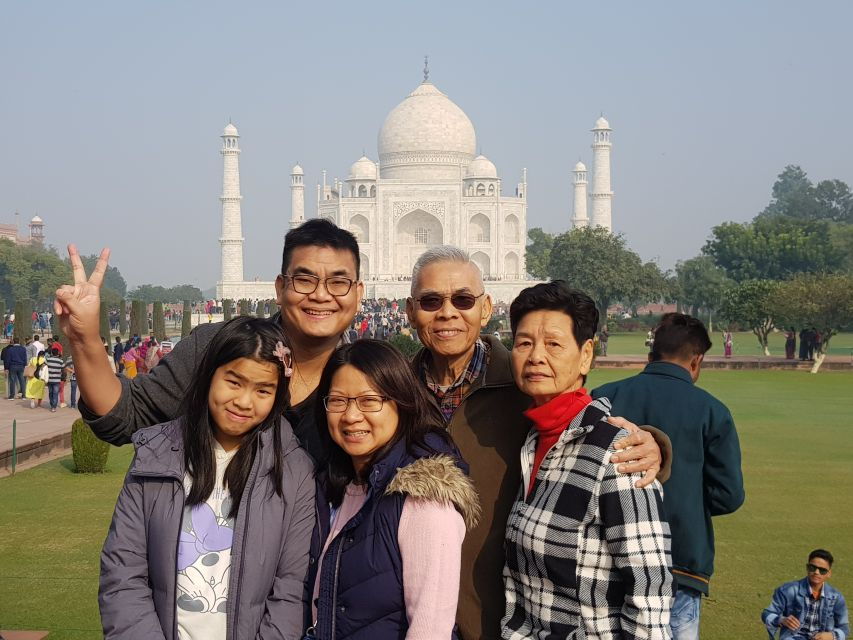 Agra: 3-Hour Private Guided Walking Tour of the Taj Mahal