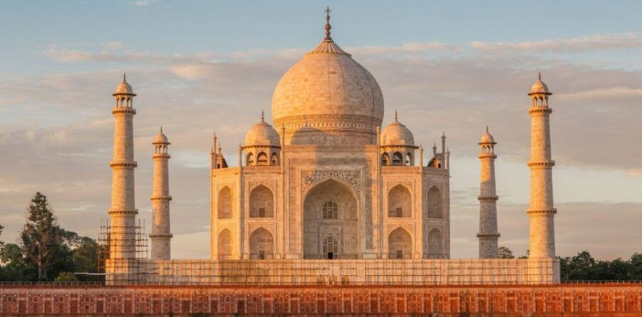 Agra: Private Day Trip to Taj Mahal & Agra Fort