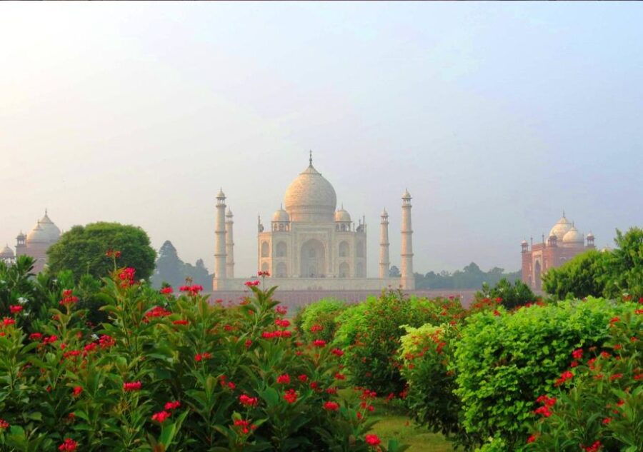 Agra: Private Tour Guide in Agra – 8 Hours
