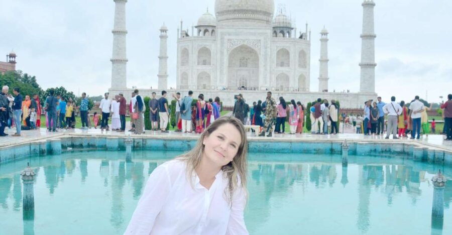 Agra: Taj Mahal Sunrise Agra Fort and Baby Taj Private Tour