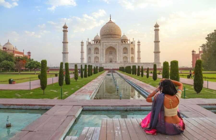 Agra: Taj Mahal Sunrise and Sunset Private Tour