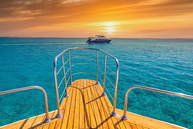 Alanya Relaxing Boat Tour With BBQ Lunch, Soft Drinks & Transfer