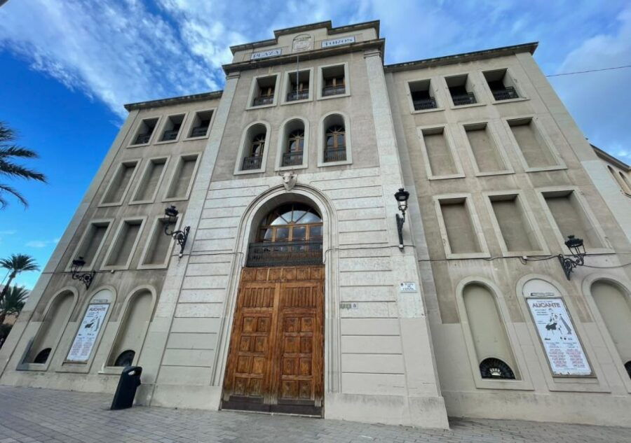 Alicante: Bullring and Central Market Gastronomic Tour - Good To Know