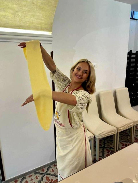 Amalfi: Mozzarella, Pasta & Tiramisu Cooking Class