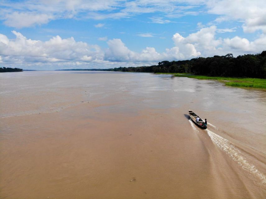 Amazonas Express: Explore Puerto Nariño and Tarapoto Lakes