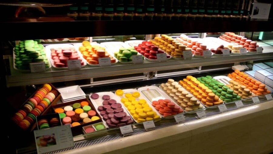 Arc De Triomphe Walking Tour:Paris Views and Macaron Tasting - Tour Details