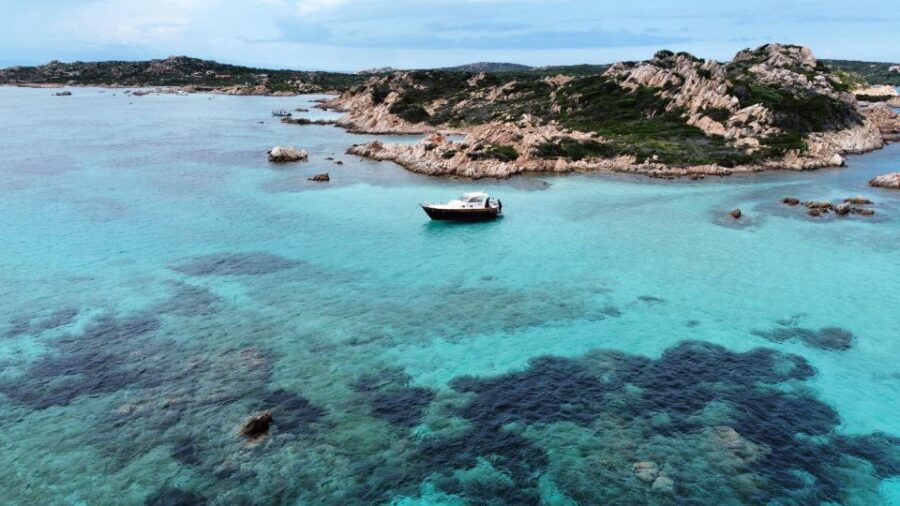 Archipelago of La Maddalena: Tour in Motorboat