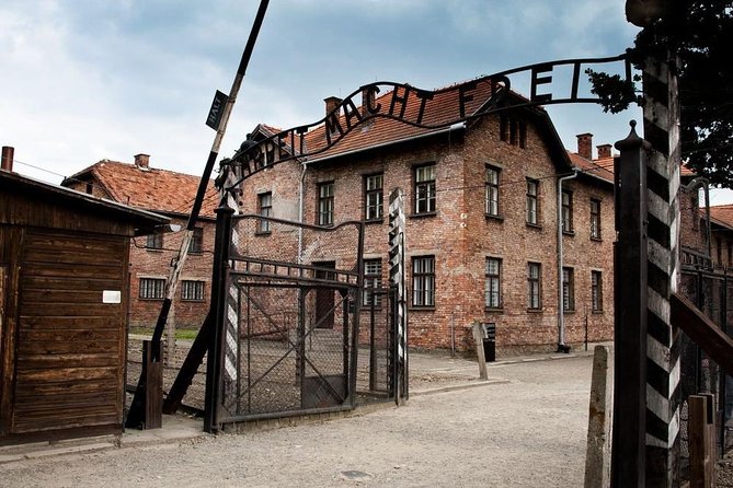 Auschwitz-Birkenau & Wieliczka in One Day Half Private Tour - Good To Know