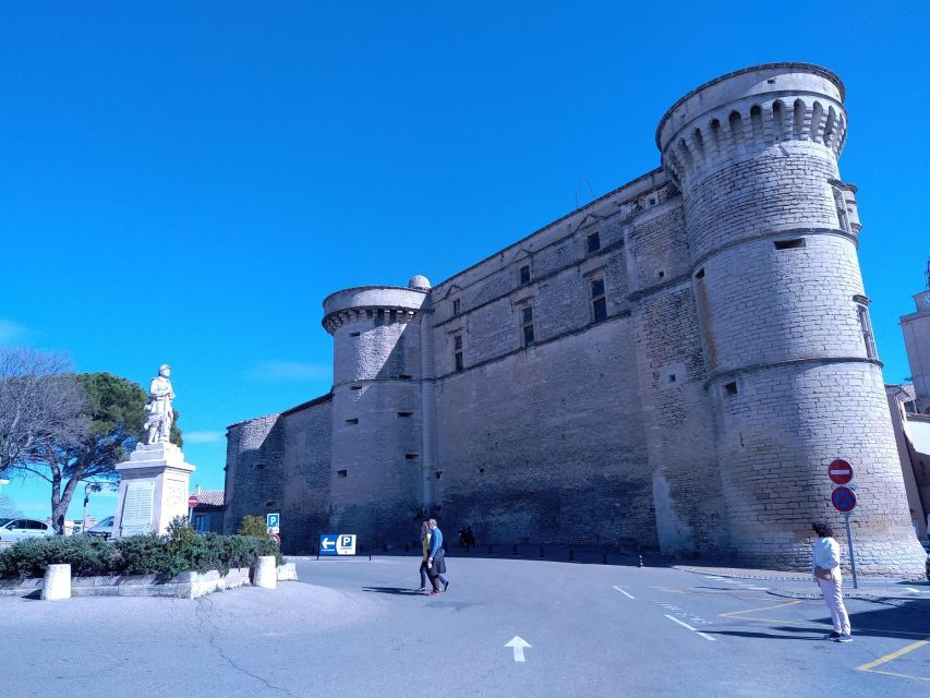 Avignon: Half-Day in 3 Villages of Provence