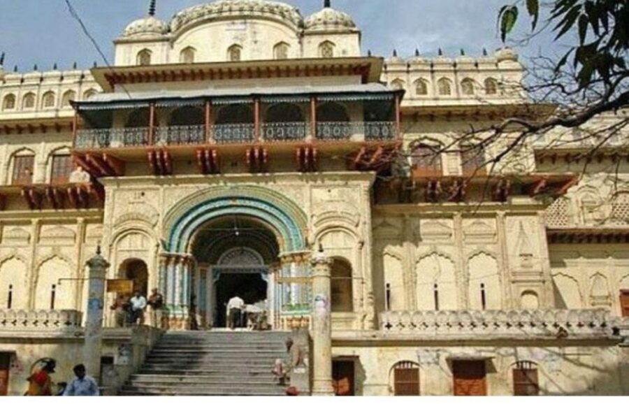 Ayodhya Expedition: Varanasi to the Divine in a Day