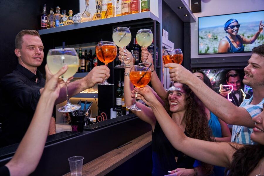 Barcelona: Drunken History Walking Tour With Included Drinks - Customer Reviews