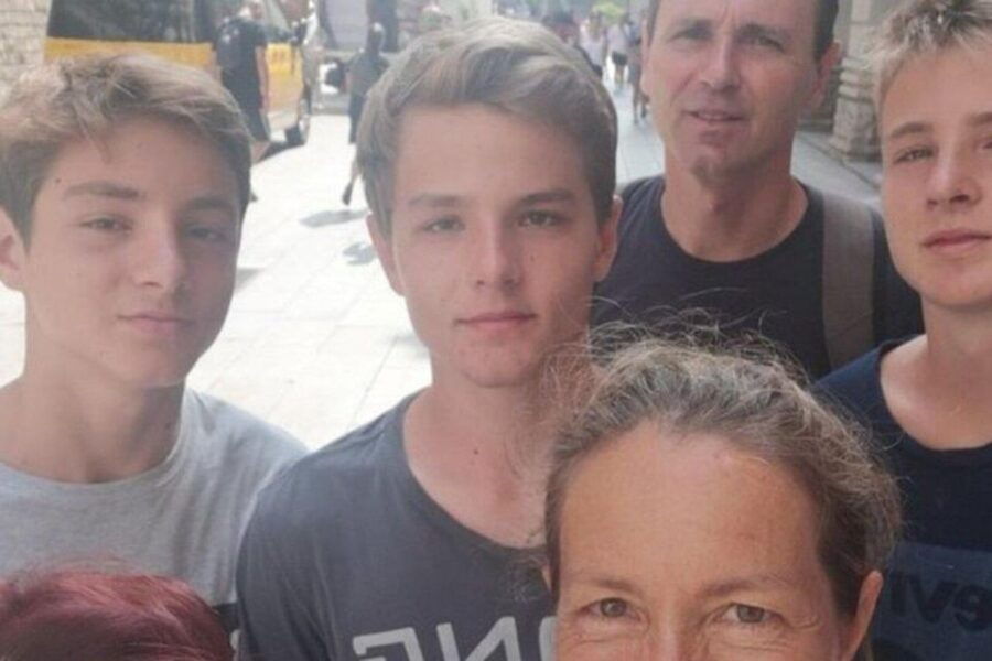 Barcelona: Must-See Attractions Walking Tour - Itinerary