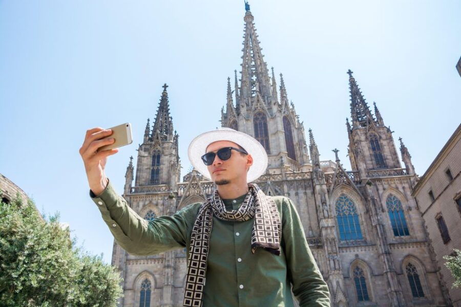 Barcelona: Old Town Walking Tour With Optional Casa Batlló - Good To Know