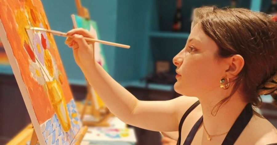 Barcelona: Paint and Sip Experience With Spanish Vermouth - Instructor and Location