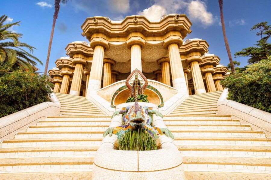 Barcelona: Park Güell Guided Tour With Fast-Track Ticket - Good To Know