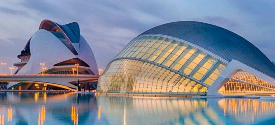 Barcelona: Private Transfer to Valencia