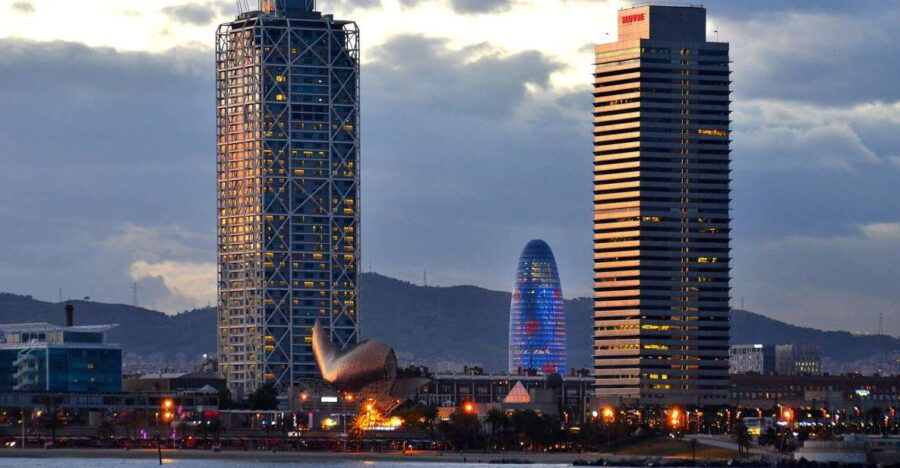 Barcelona: Private Yacht Cruise With Guide - Good To Know