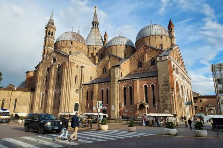 Basilica of St. Antonio of Padua Private Tour From Rome