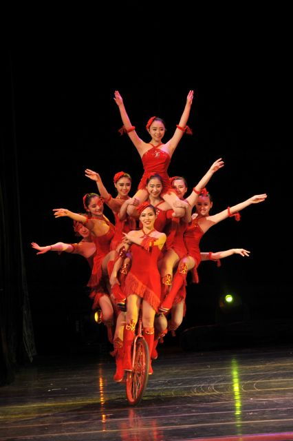 Beijing Night Tour With Acrobatics Show & Pekingduck Dinner - Good To Know