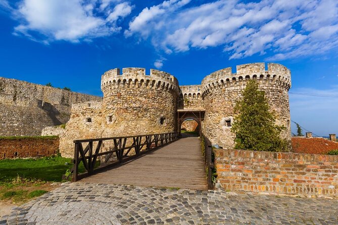 Belgrade Fortress Underground Tour W/Wine Along the River