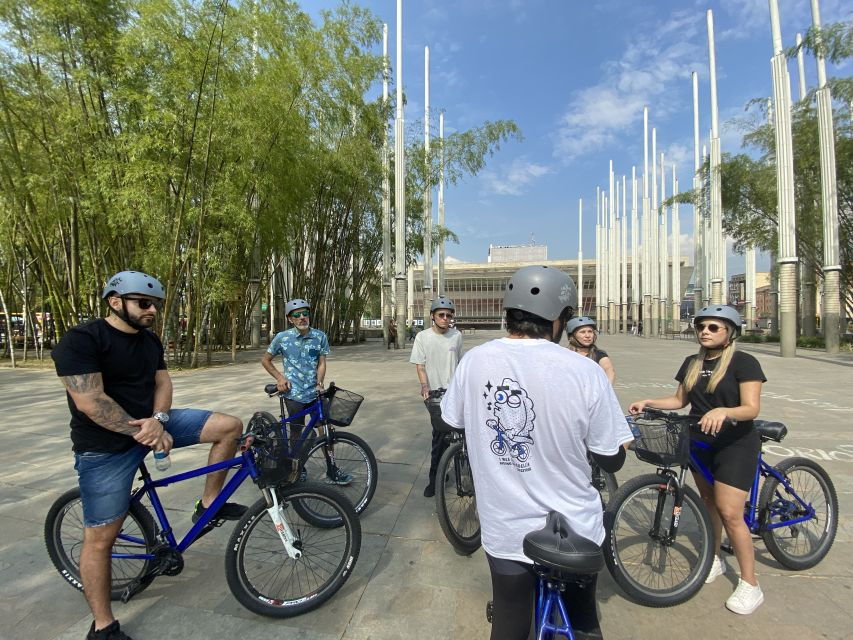 Bike Tour Medellin With Snacks and Local Beer