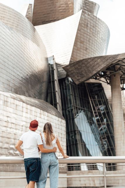 Bilbao: Express Walk With a Local in 60 Minutes