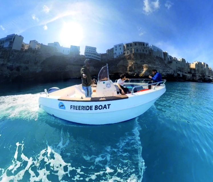 Boat Excursion in Polignano a Mare