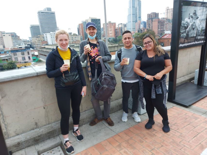 Bogotá: La Candelaria Historical Walking Tour With Snacks