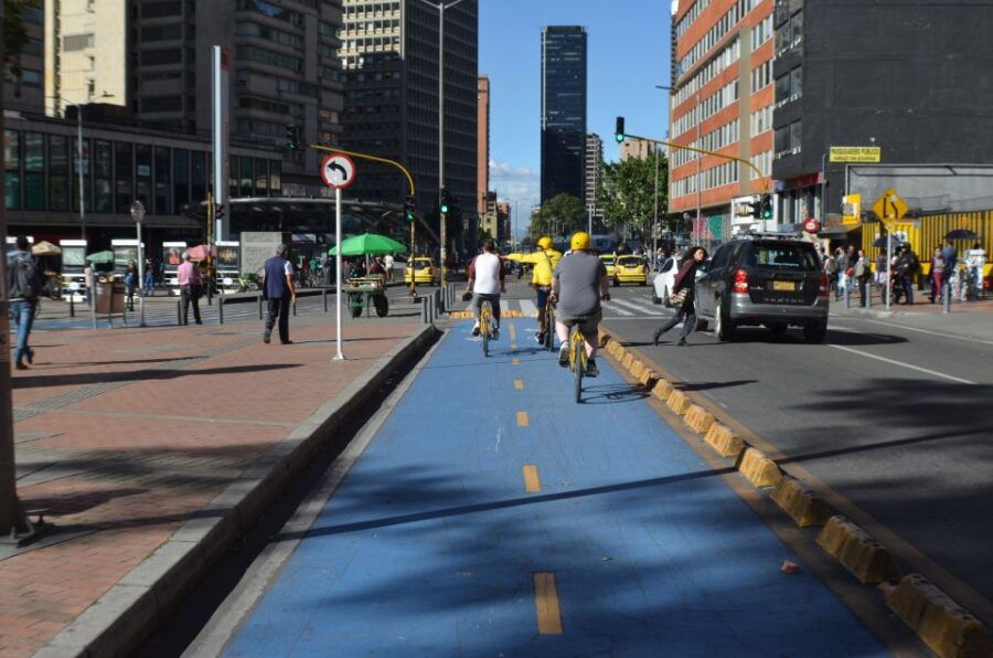 Bogotá: Shared Bike Tour