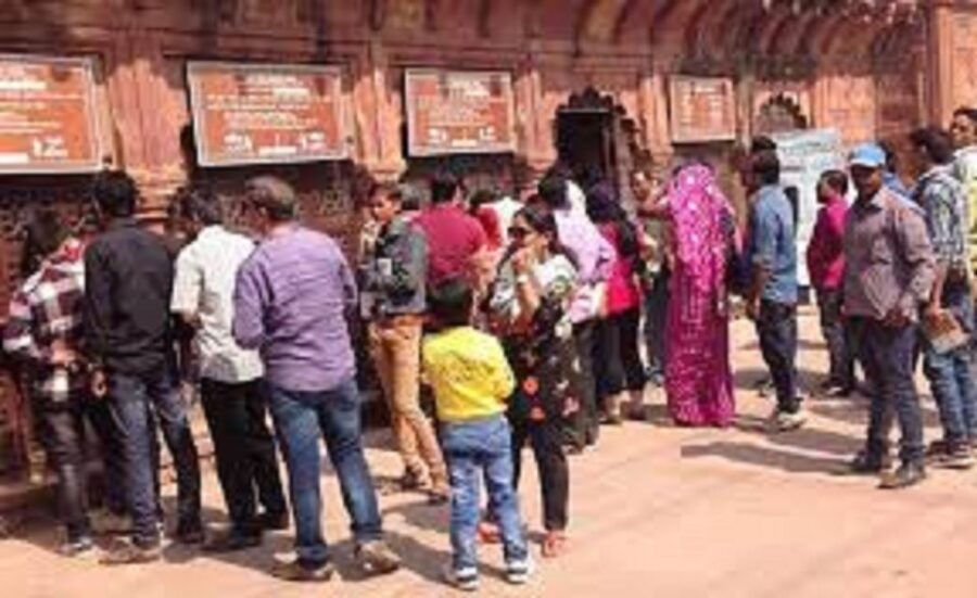 Book Taj Mahal Entry Tickets With Skip the Line Entry.