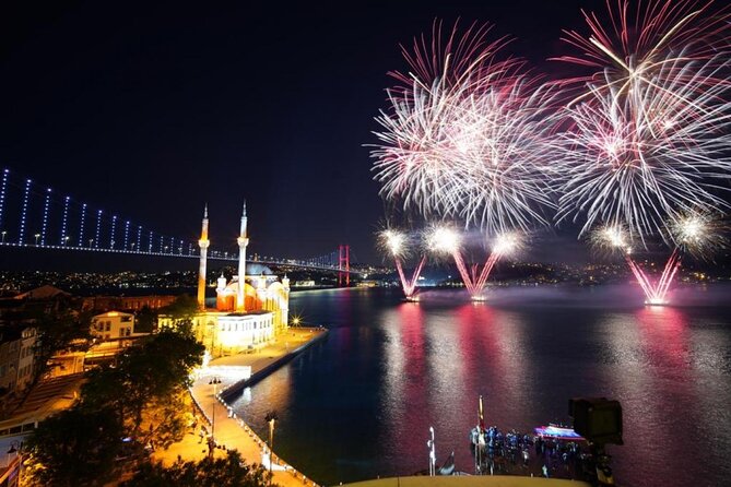 Bosphorus New Years Dinner Cruise Party in Istanbul 2025 - Good To Know