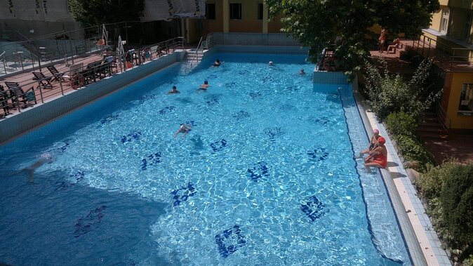 Budapest Exclusive Thermal Spa LUKACS LUXURIOUS PRIVATE BEER BATH