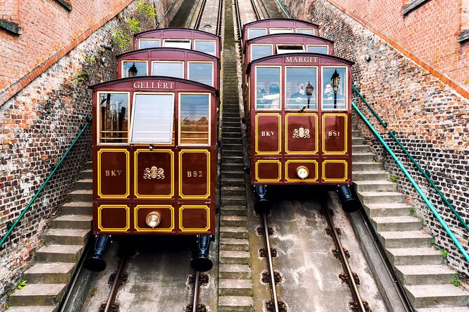 Budapest Highlights Self Guided Scavenger Hunt and Walking Tour
