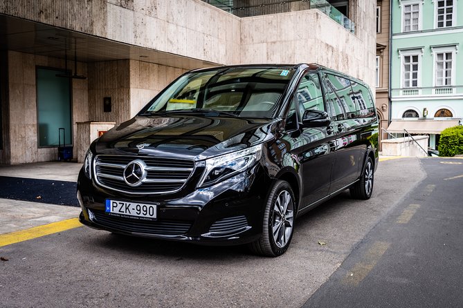 Budapest Private Airport Transfer in a Luxury Minivan