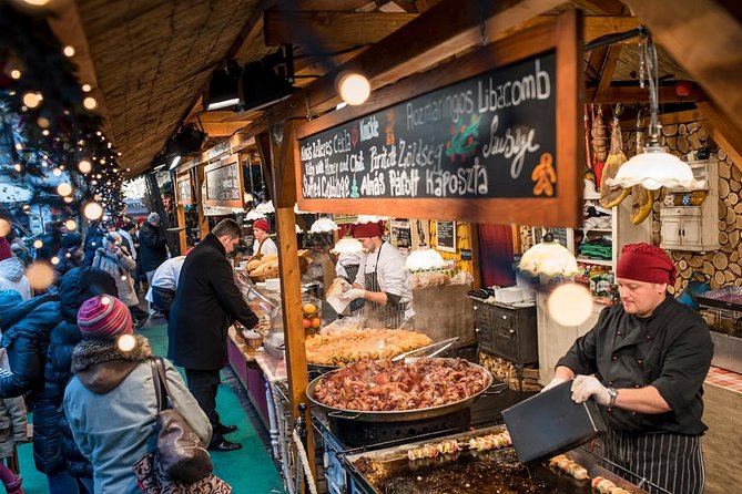 Budapest Wonderland - a Christmas Market Tour With Chimney Cake & Mulled Wine