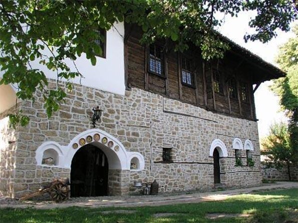 Bulgaria Day Trip - Private Tour From Bucharest - Veliko Tarnavo & Arbanasi - Good To Know